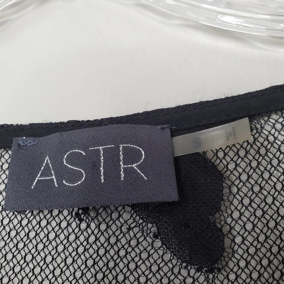 ASTR THE LABEL | Lace Tassel Top | S - Picture 7 of 8